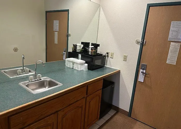 Hotel Ramada By Wyndham Williams/grand Canyon Area Williams