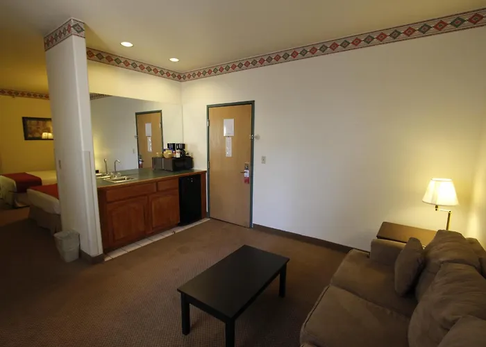 Ramada By Wyndham Williams/grand Canyon Area Hotel